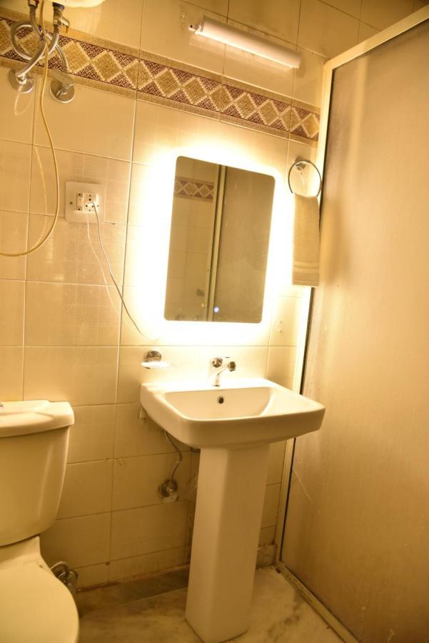Jay Ally - Boutique Hotel Nowe Delhi Zewnętrze zdjęcie